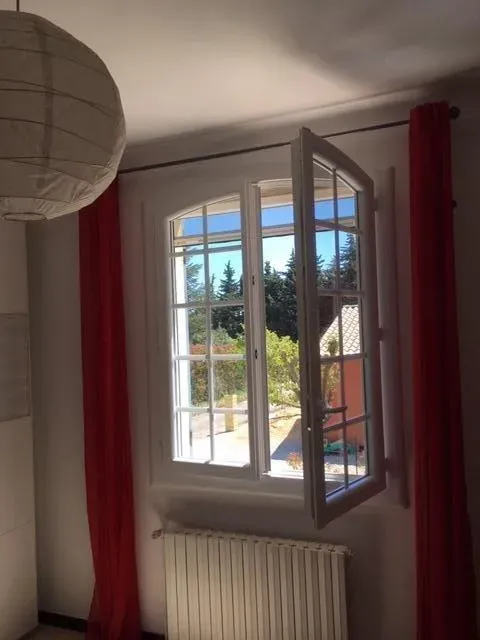 Remplacement fenêtres maison ancienne à Courthezon