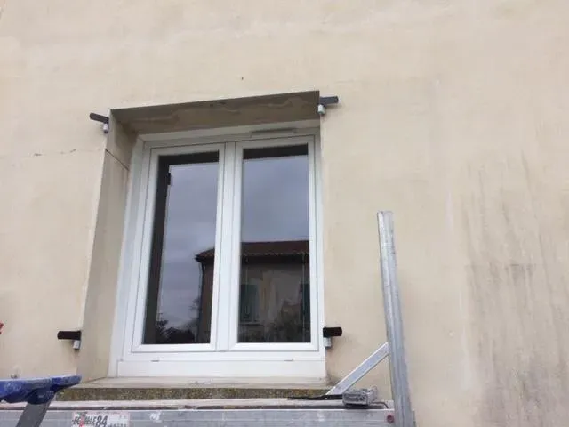Menuisier fenêtres bois à Courthezon